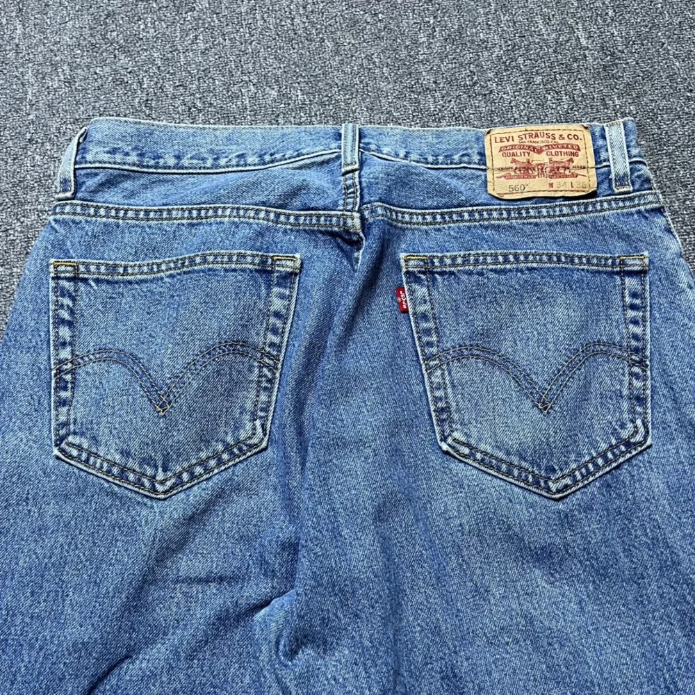 Vintage Levis 560 Loose Fit Jeans W34 L36 Blue Baggy Denim Skater 90s
